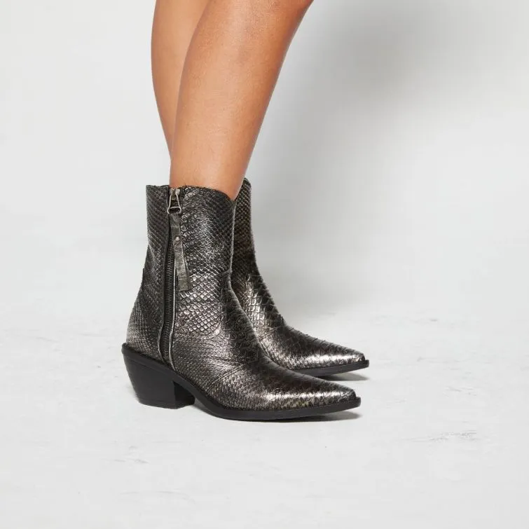 ANKLE BOOTS CALEA