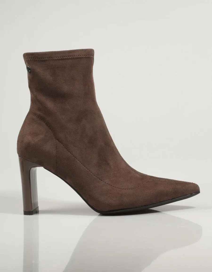  ankle boots XTI 140539 en Taupe 80161