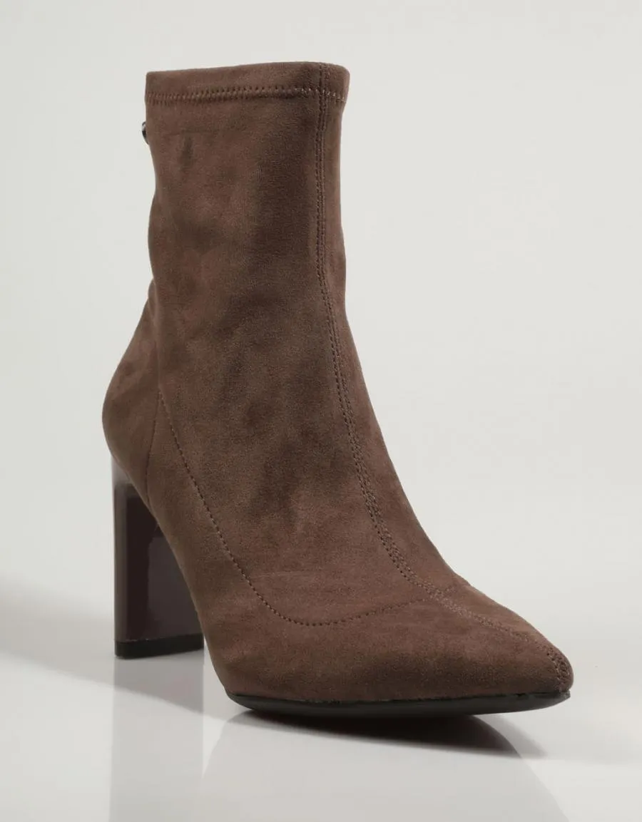  ankle boots XTI 140539 en Taupe 80161