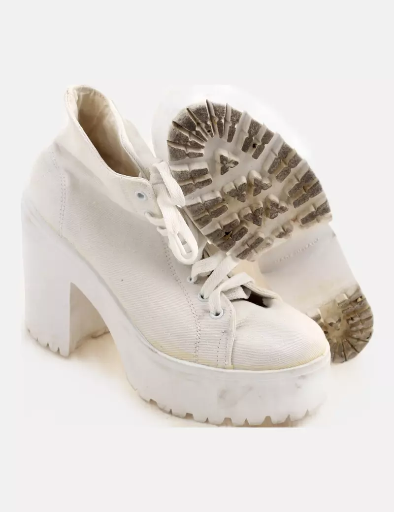 Asos Botín blanco cordones