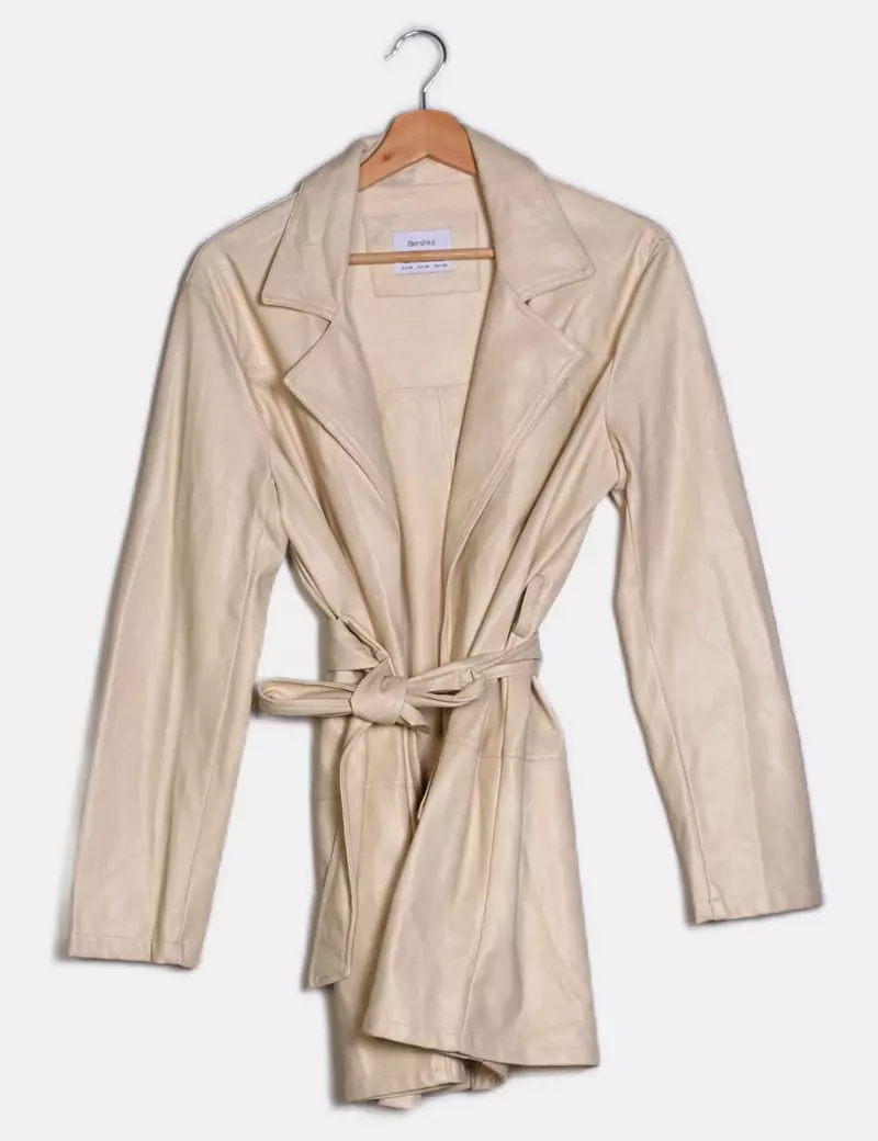 Bershka Gabardina polipiel