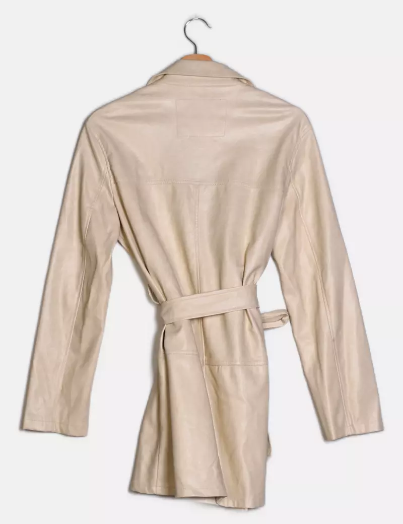 Bershka Gabardina polipiel