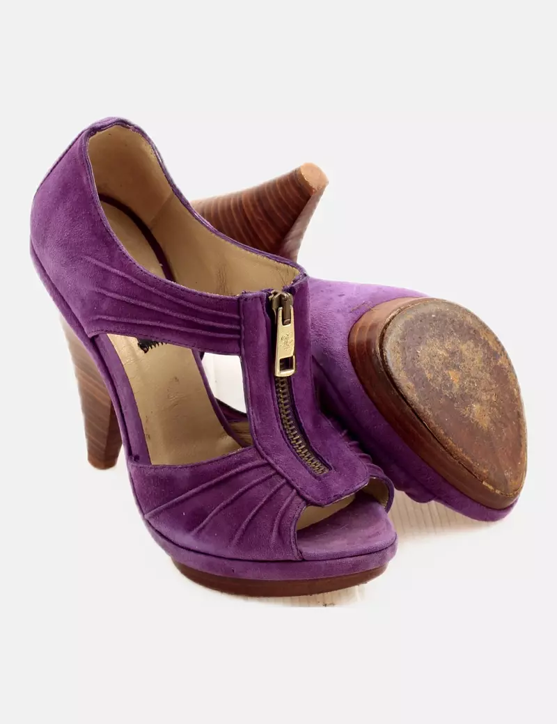 Bimba&Lola Sandalia morada cremallera
