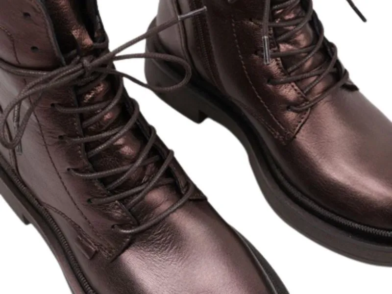BOTA DE CORDONES ADELINE LOL SHOES EN COLOR METALIZADO CAFÉ