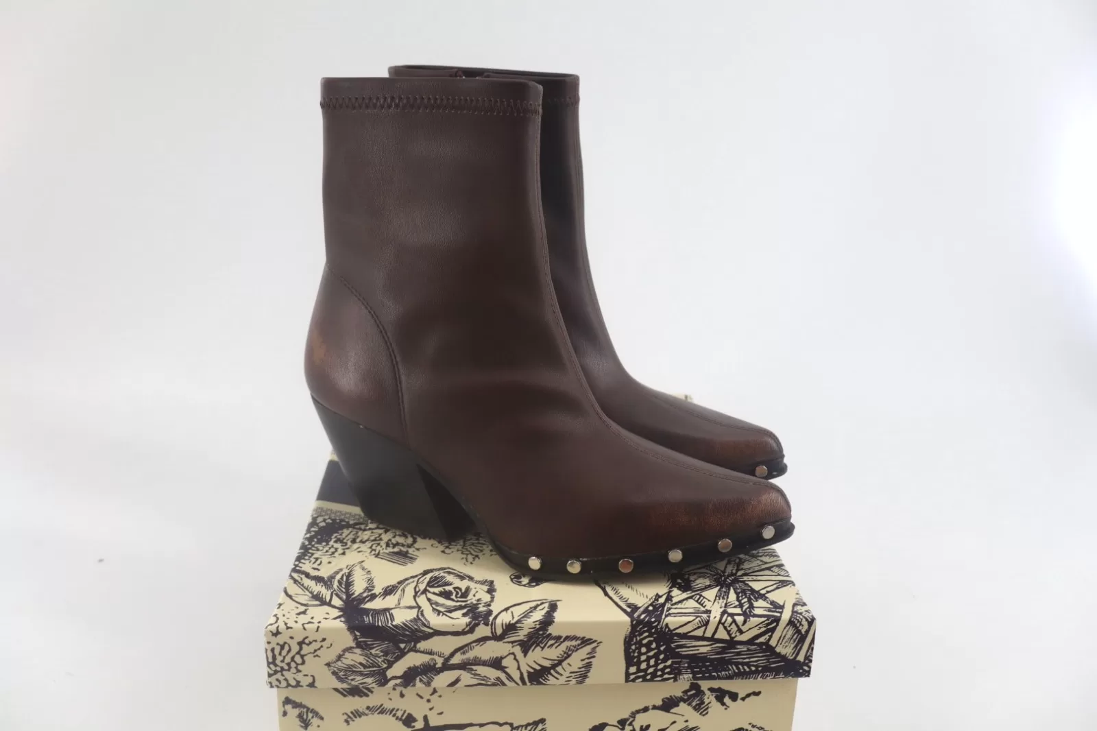 BOTAS DAISY