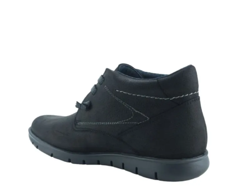 BOTÍN DE PIEL CON CORDONES ELÁSTICOS ON FOOT EN COLOR NEGRO 8702