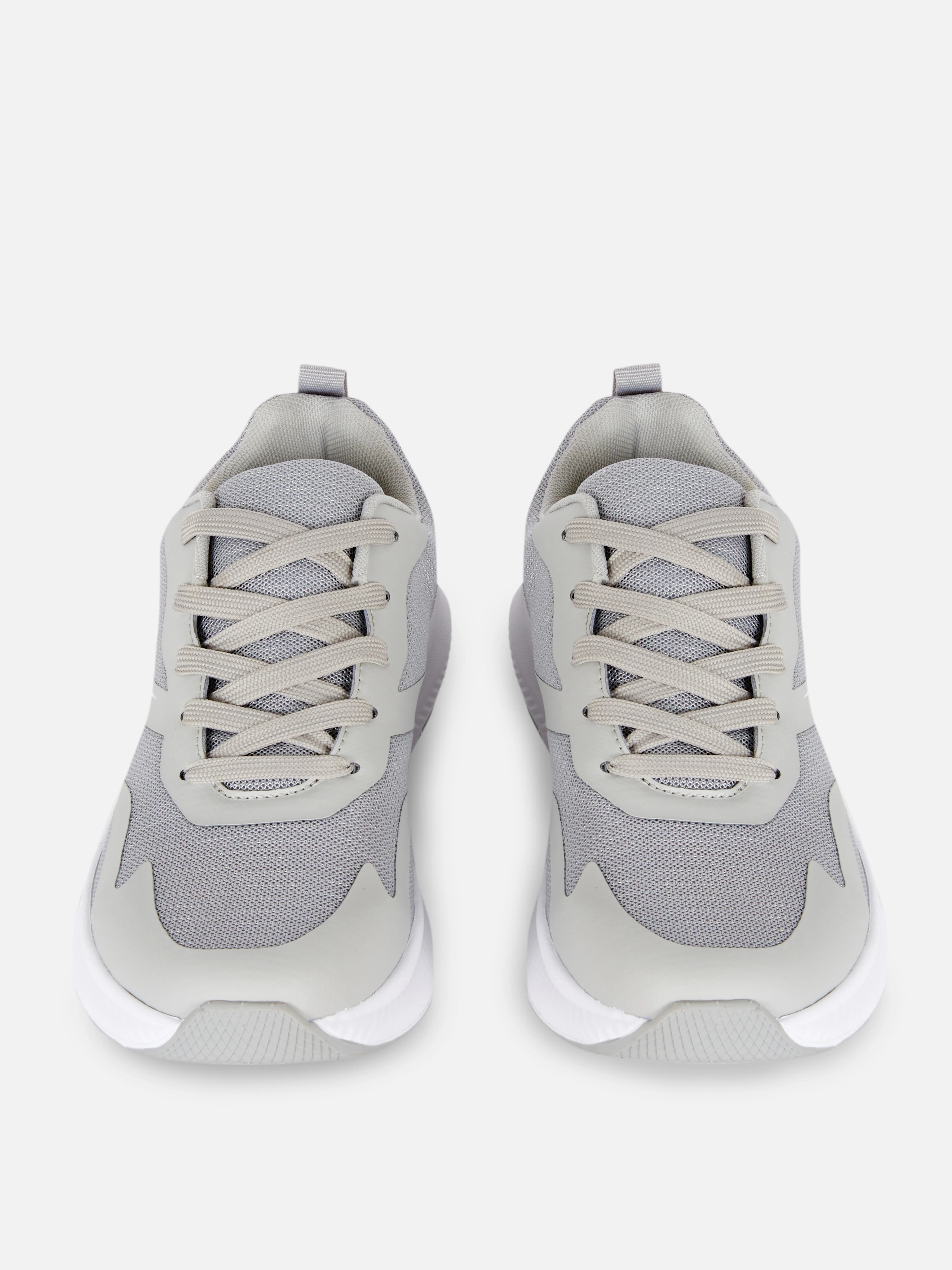 Calzado deportivo con cordones