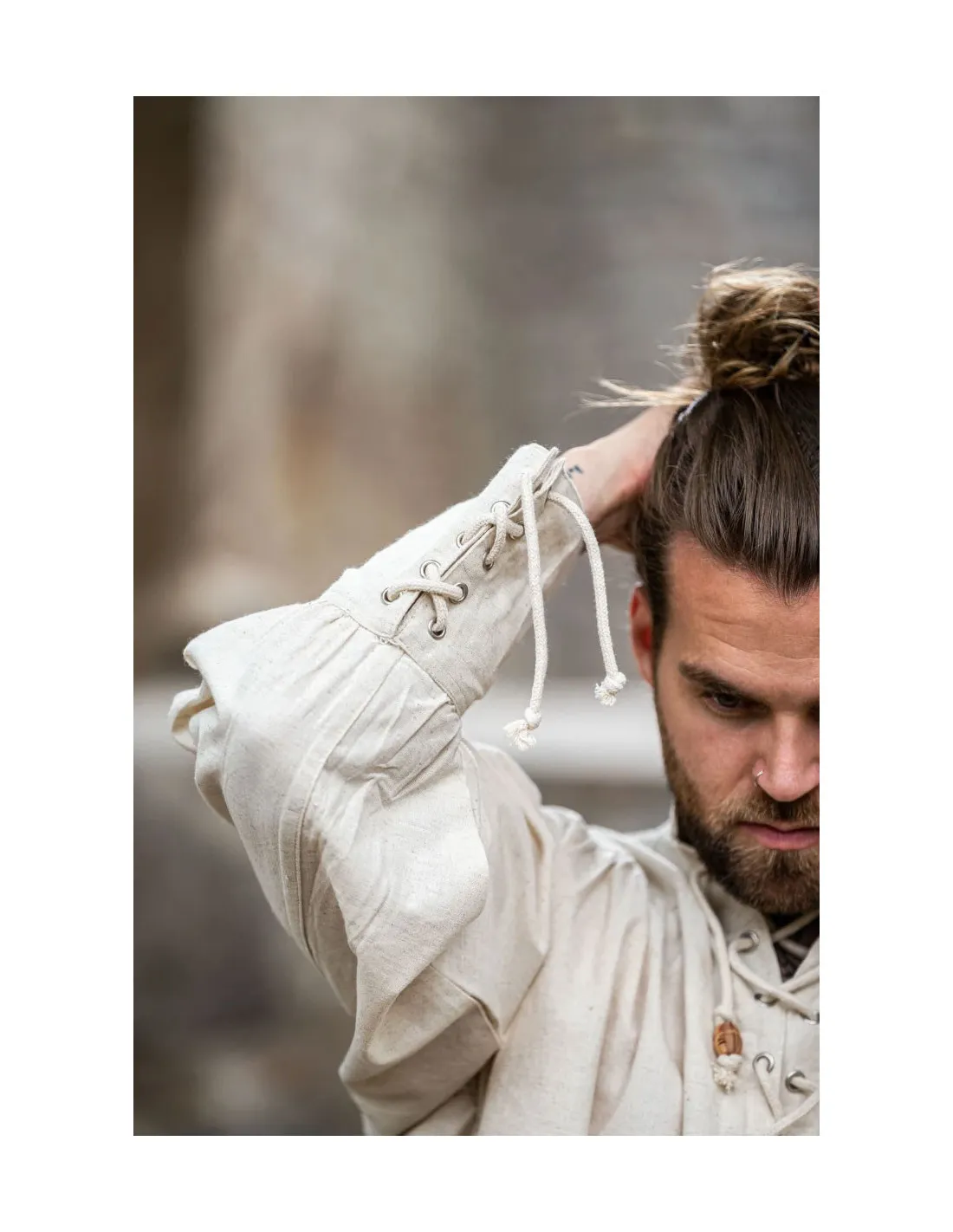 Camisa Thor con cordones