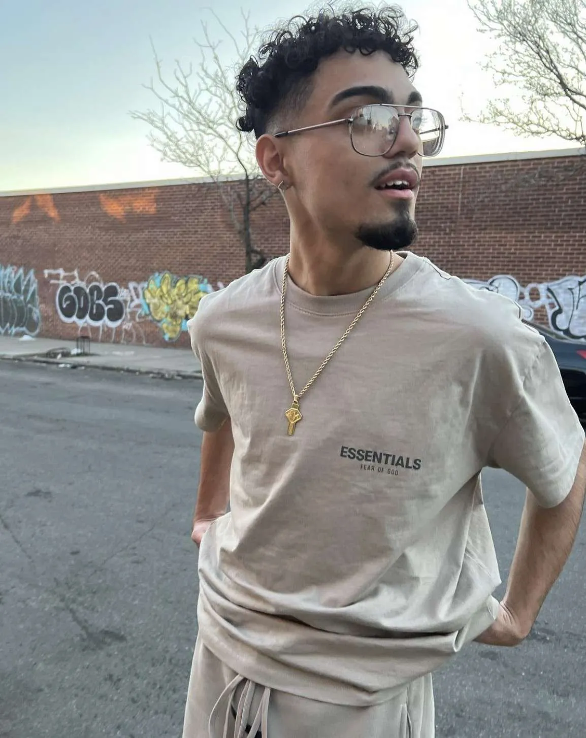 Camiseta Essentials