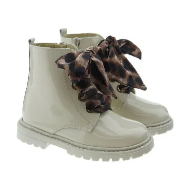 CARRILEBota charol niña cordones animal print 222695