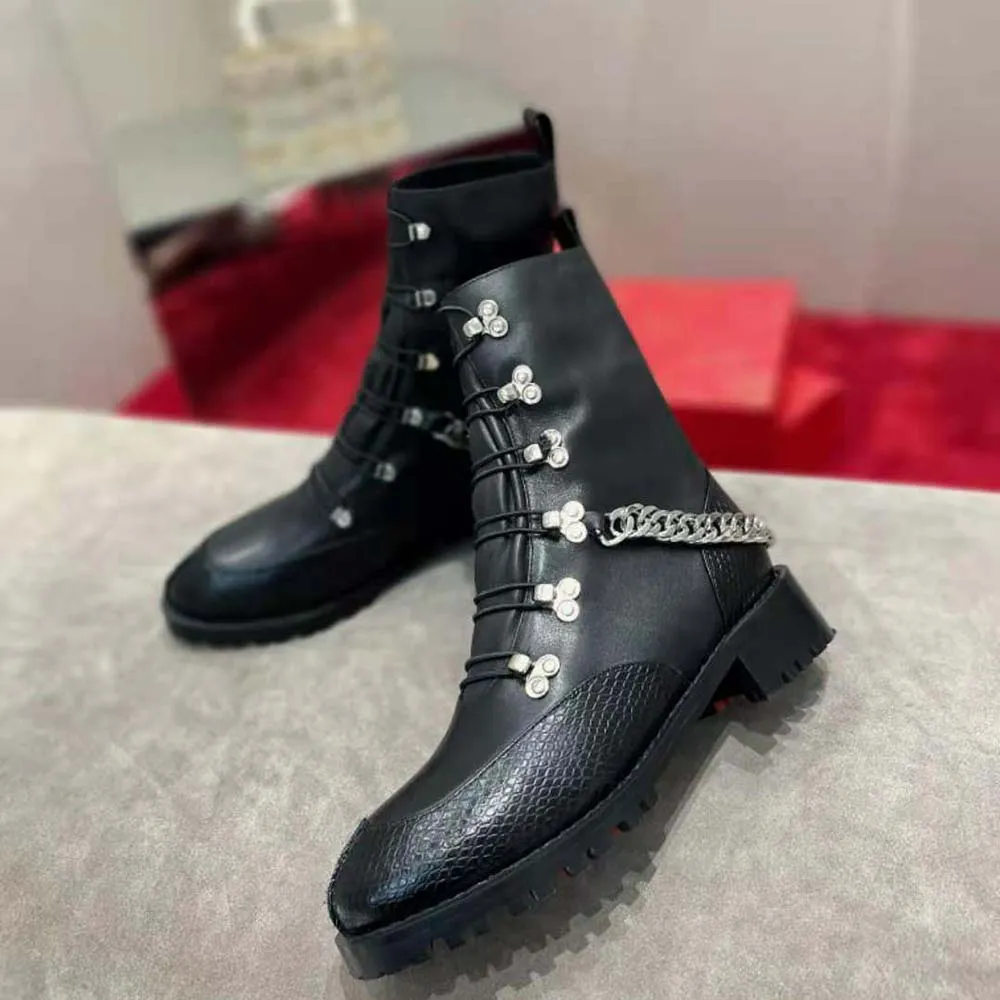 Christian Louboutin Mujer Caballo Guarda Flat