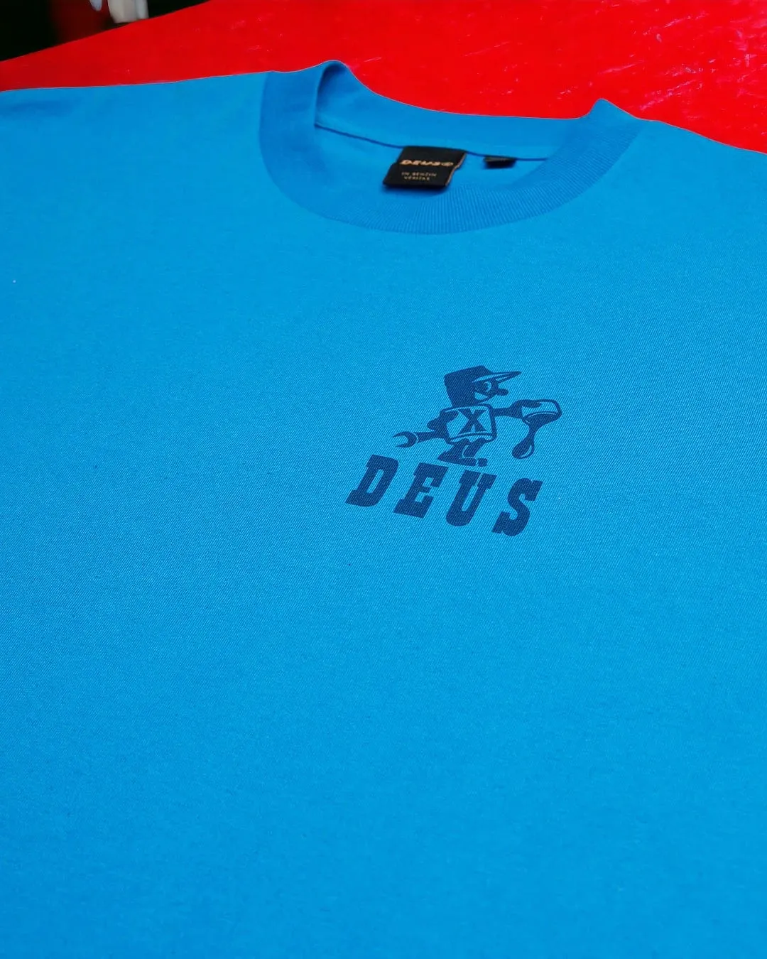 Deus Ex Machina – Camiseta Old town french blue