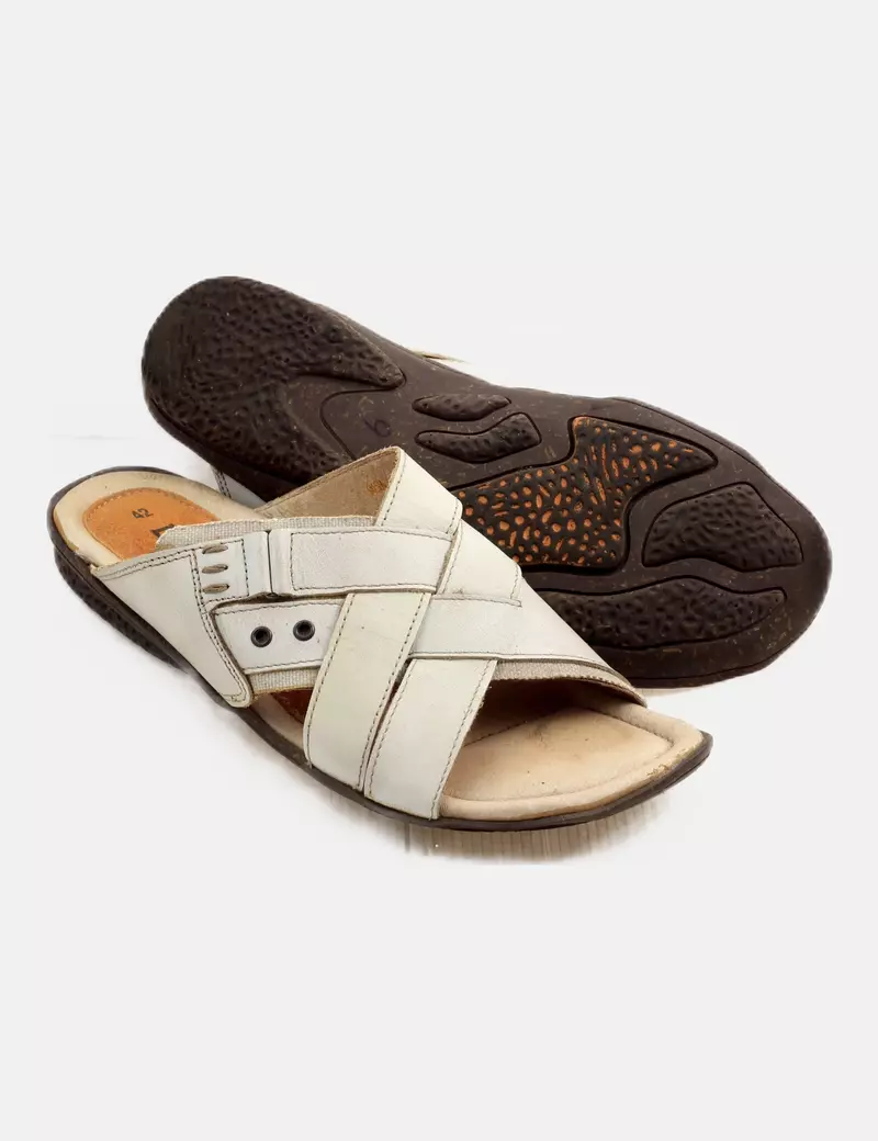 DOC Sandalia beige casual