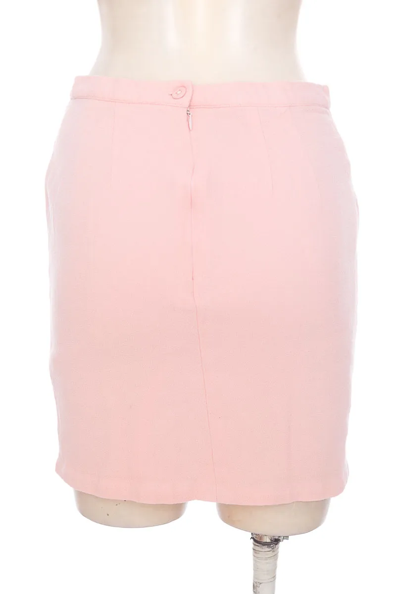 FALDA COLOR ROSADO  CLOSEANDO