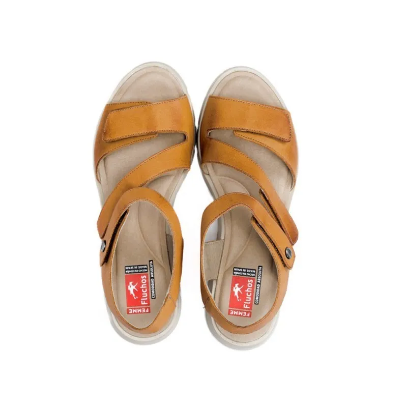 FLUCHOS F0833 Beis y camel. Sandalia mujer