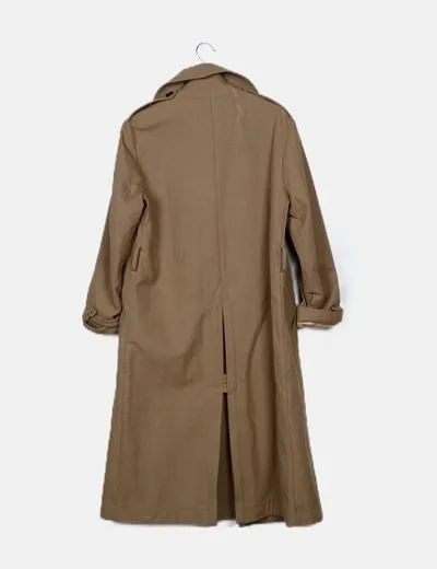 Humanoid Gabardina camel