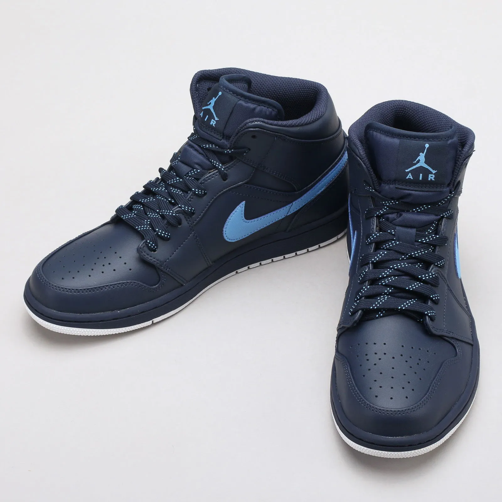 Jordan Air Jordan 1 Mid ''Obsidian''