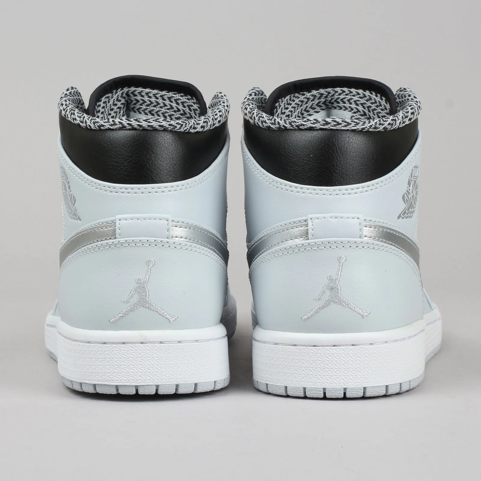 Jordan Air Jordan 1 Retro Mid "Wolf Grey"