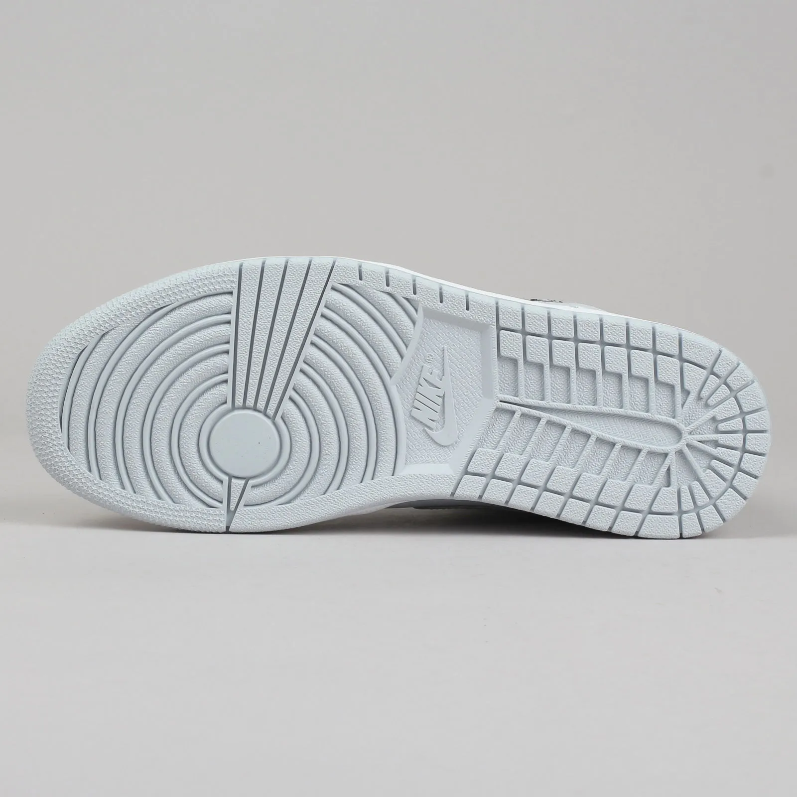 Jordan Air Jordan 1 Retro Mid "Wolf Grey"