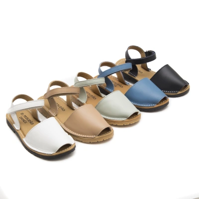 Menorquinas piel con velcro