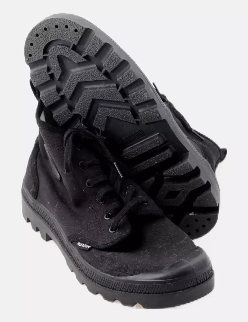 PALLADIUM Bota negra cordones