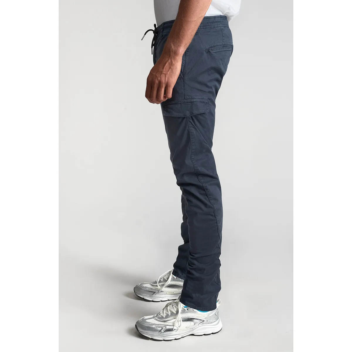 Pantalón cargo VELAUX