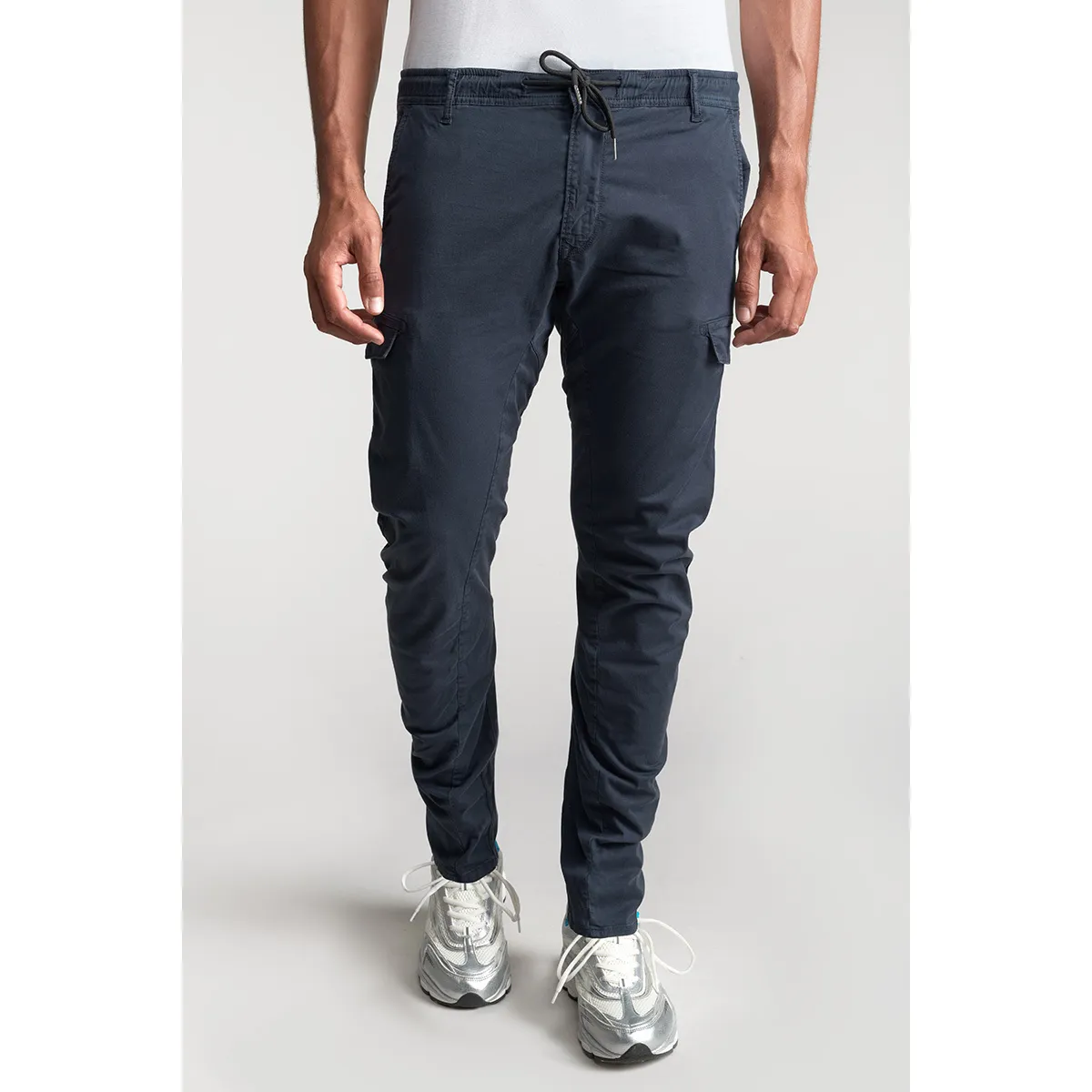 Pantalón cargo VELAUX