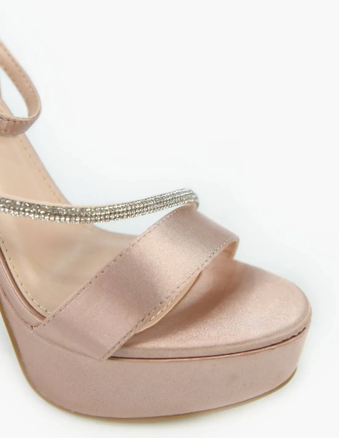 Sandalia champagne con brillantes