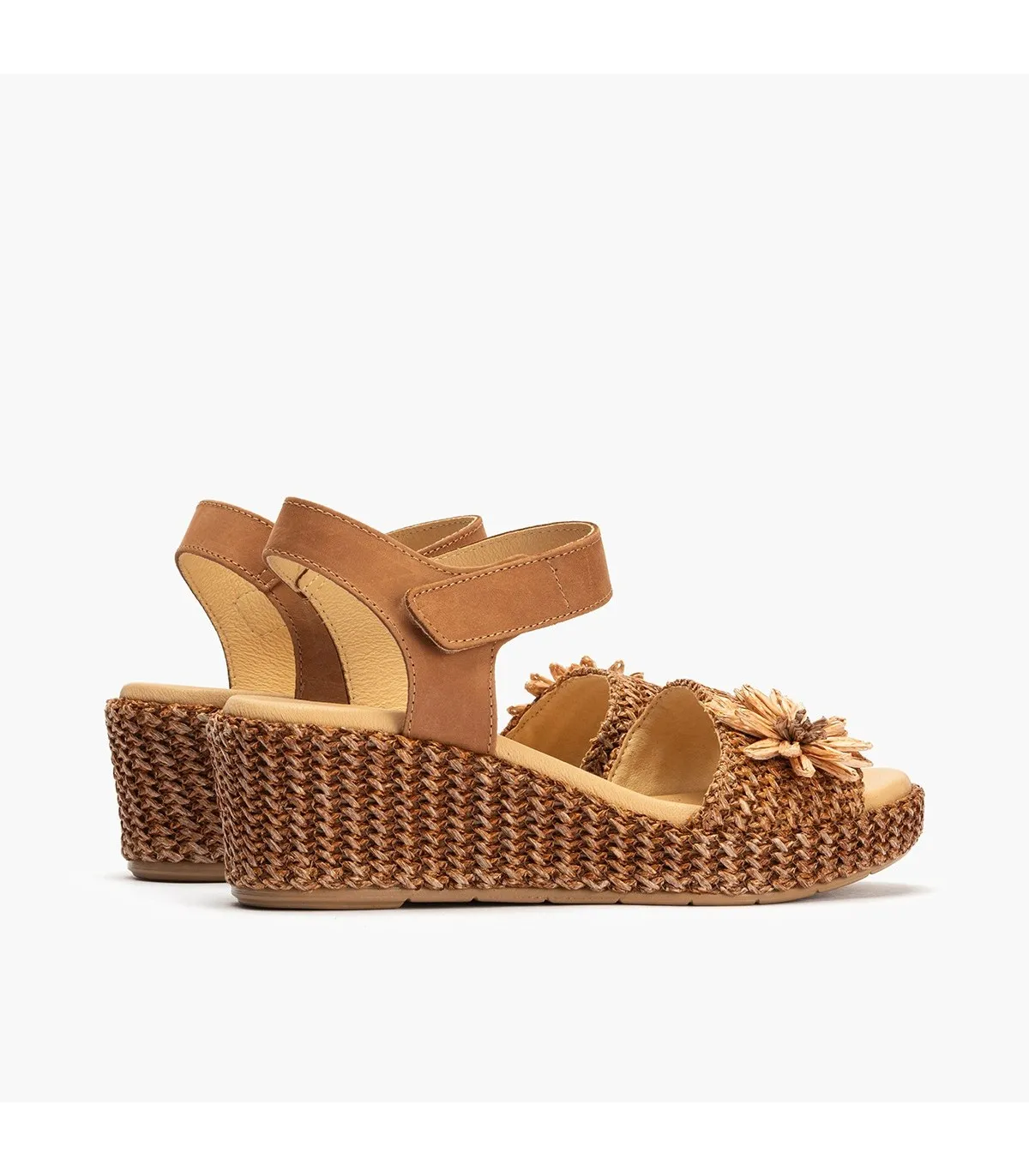 Sandalia de mujer con adorno flor MARRON CLARO