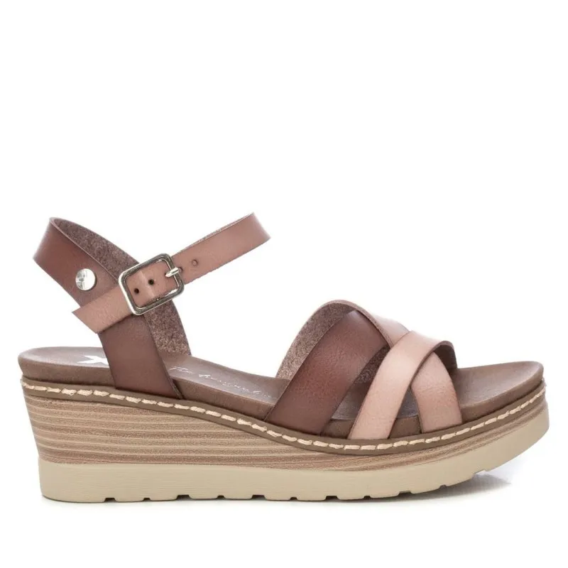 Sandalia de mujer XTI 142849 Taupe
