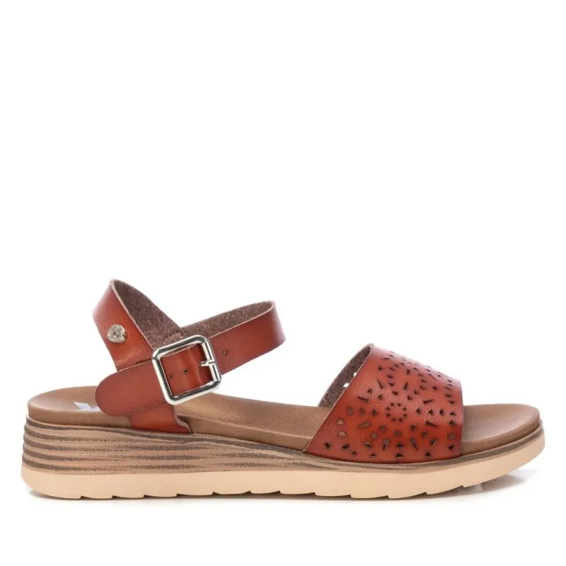 Sandalia de mujer XTI 142912 Camel