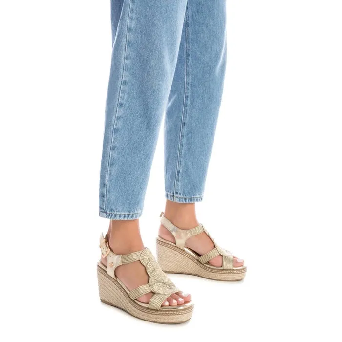 SANDALIA MUJER XTI 142320 ORO