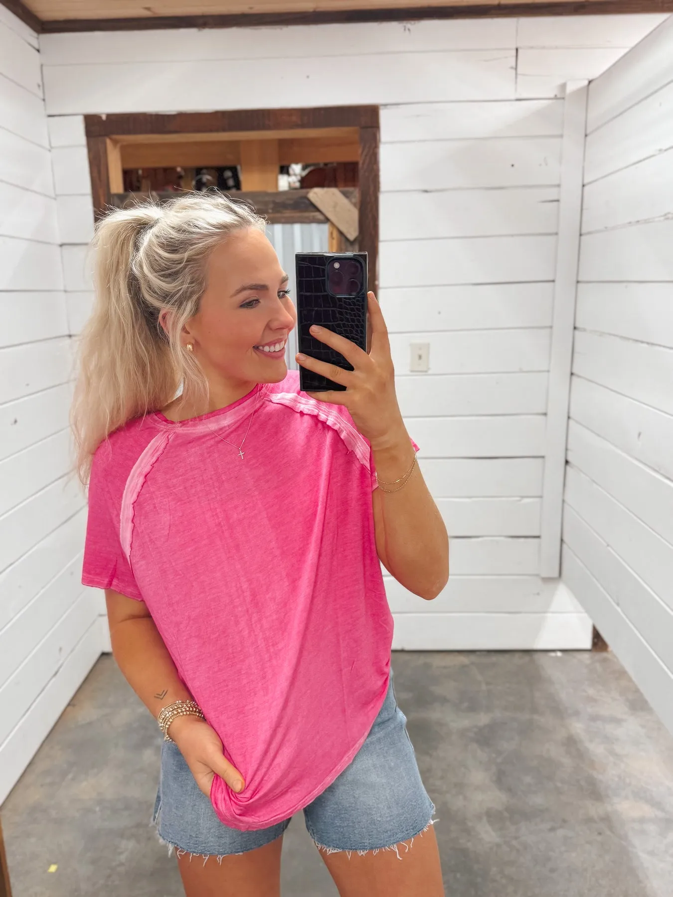 SWEET CHARMER TEE  FUCHSIA