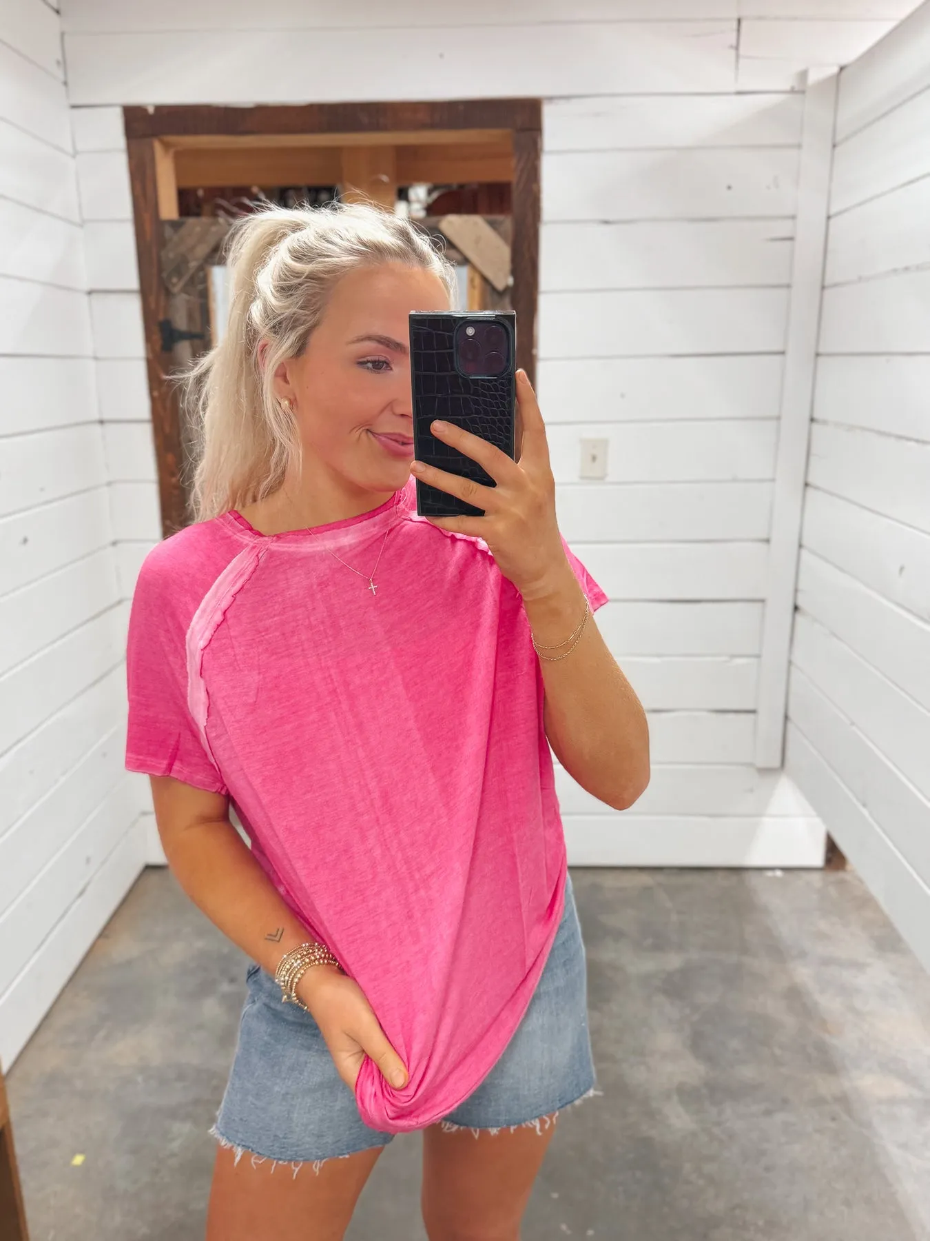 SWEET CHARMER TEE  FUCHSIA