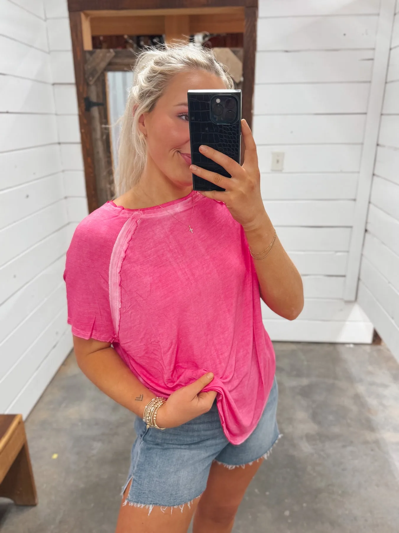 SWEET CHARMER TEE  FUCHSIA