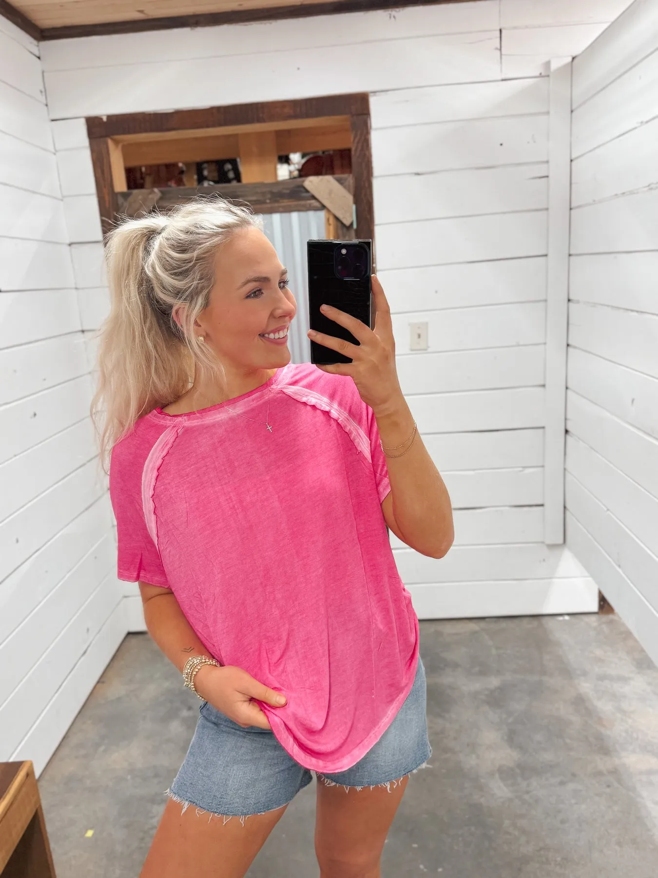 SWEET CHARMER TEE  FUCHSIA