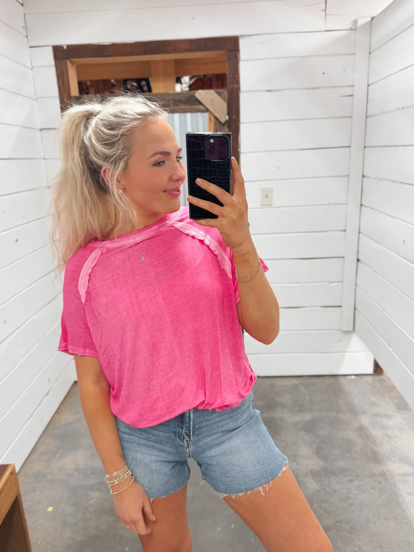 SWEET CHARMER TEE  FUCHSIA