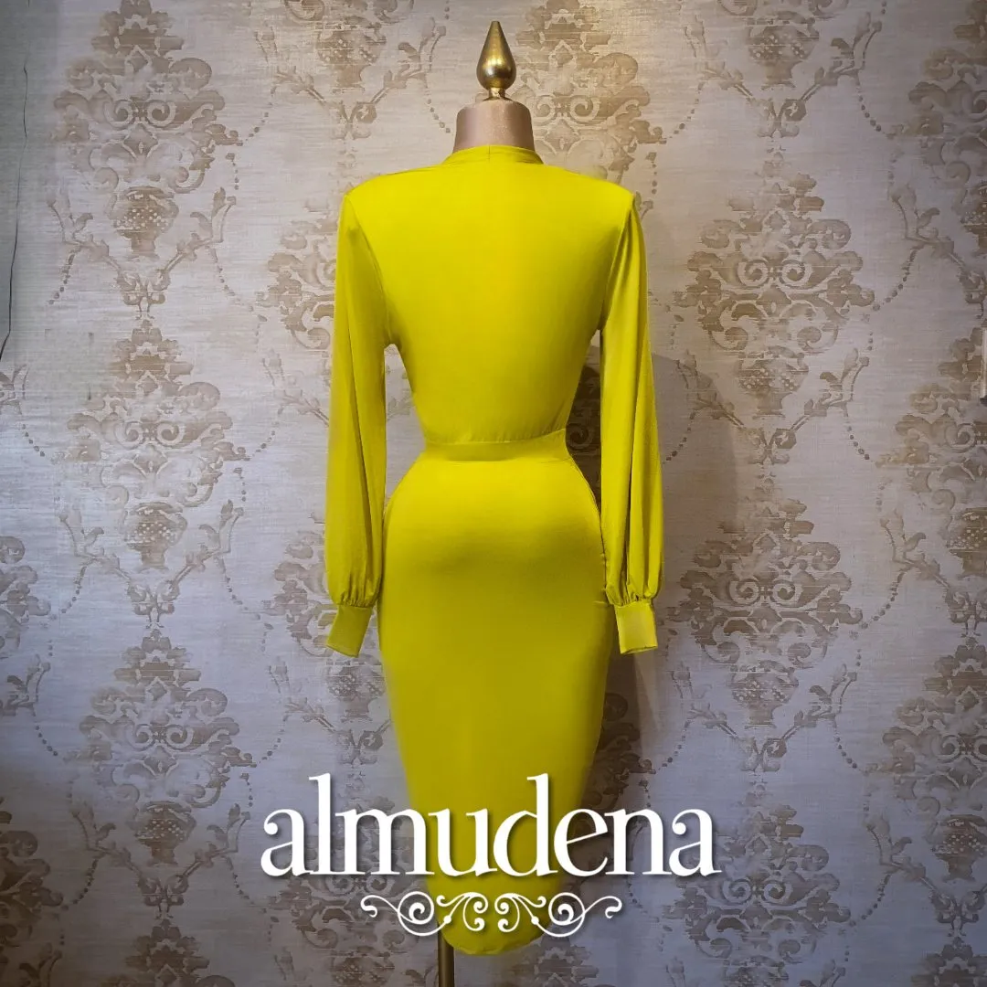 Vestido Amarillo Corto con Lycra Manga Larga