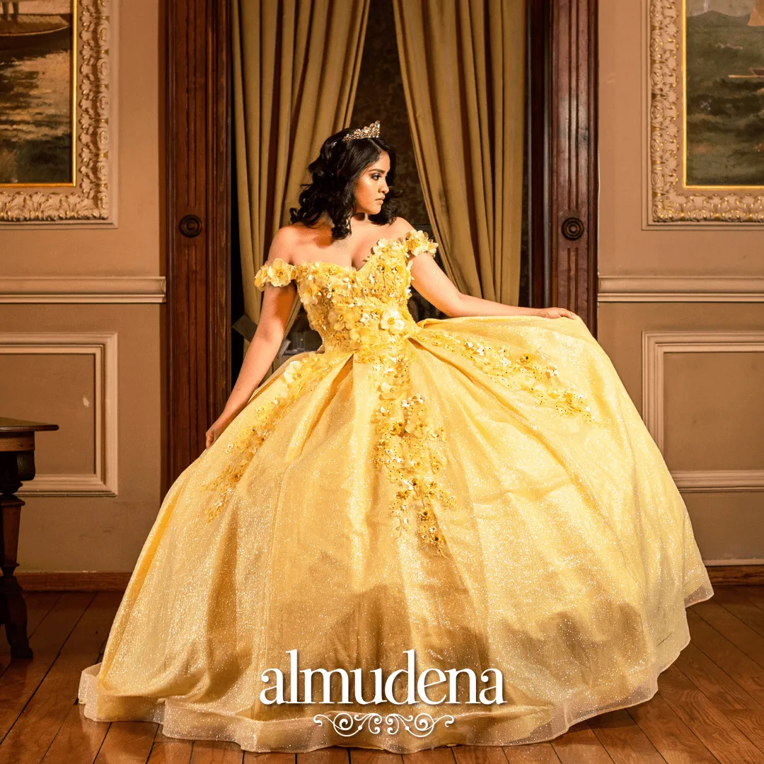 Vestido para Quinceañera Amarillo con Flores