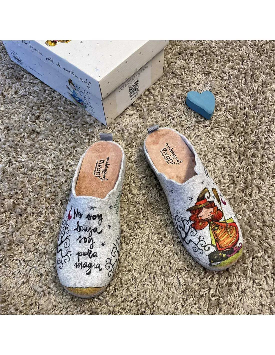 Zapatillas de Casa "No soy bruja, soy pura magia" Fieltro Gris