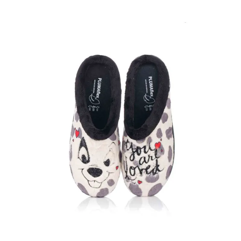 Zapatillas de estar en casa marca plumaflex con pantilla de gel y dibujo de un perro dálmata y sus manchas
