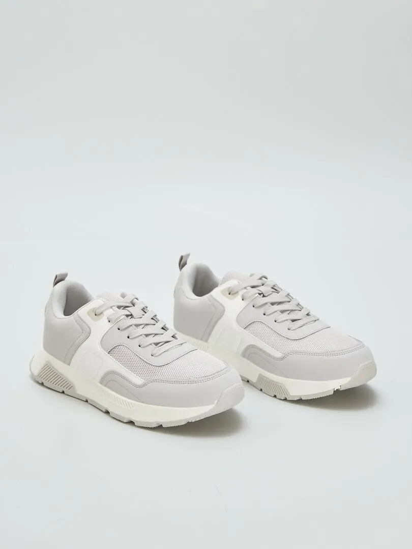 ZAPATILLAS DE MALLA TRICOLORES  GRIS