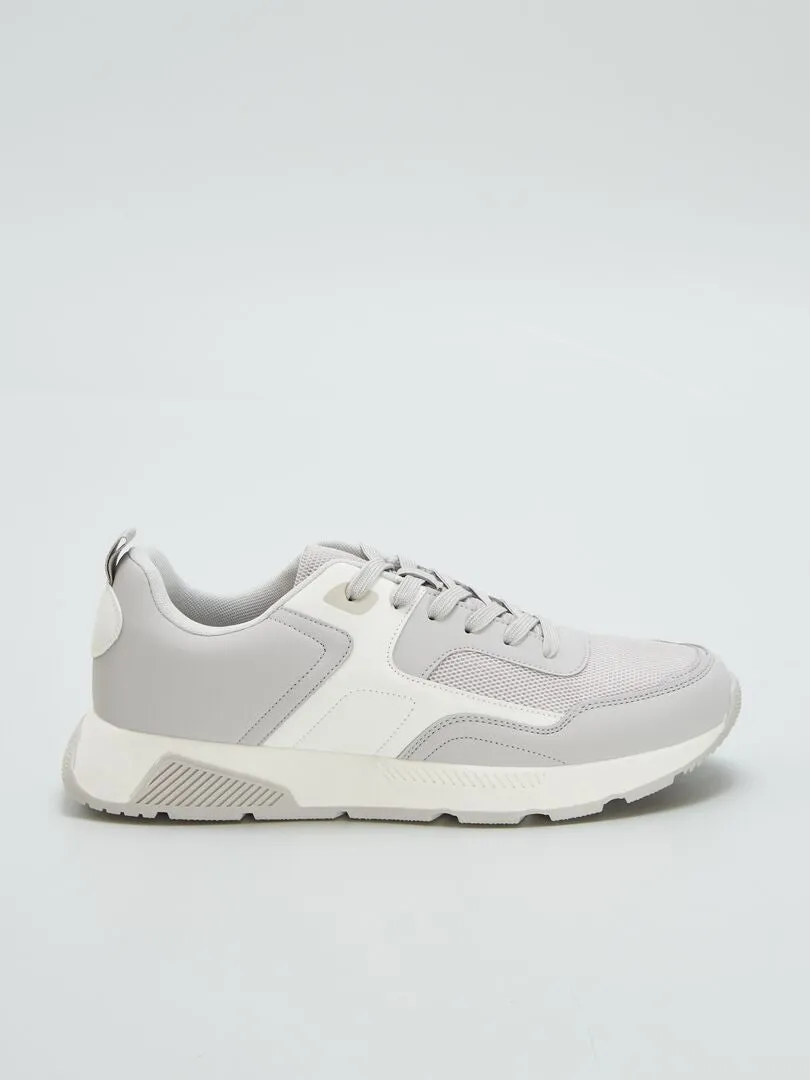 ZAPATILLAS DE MALLA TRICOLORES  GRIS