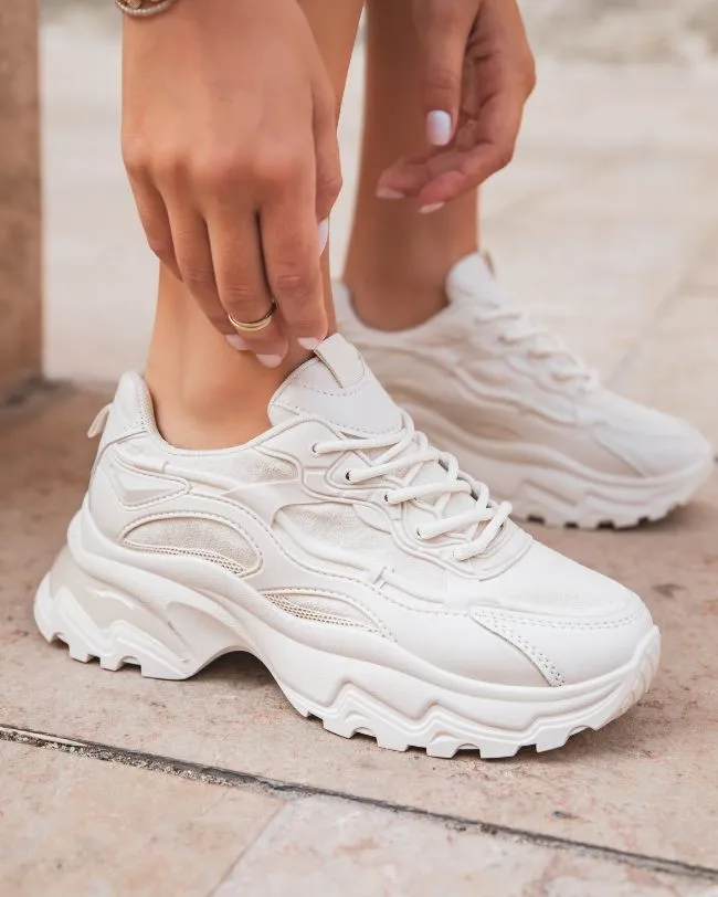 ZAPATILLAS DE MUJER BLANCA CON CORDONES  LOLITA