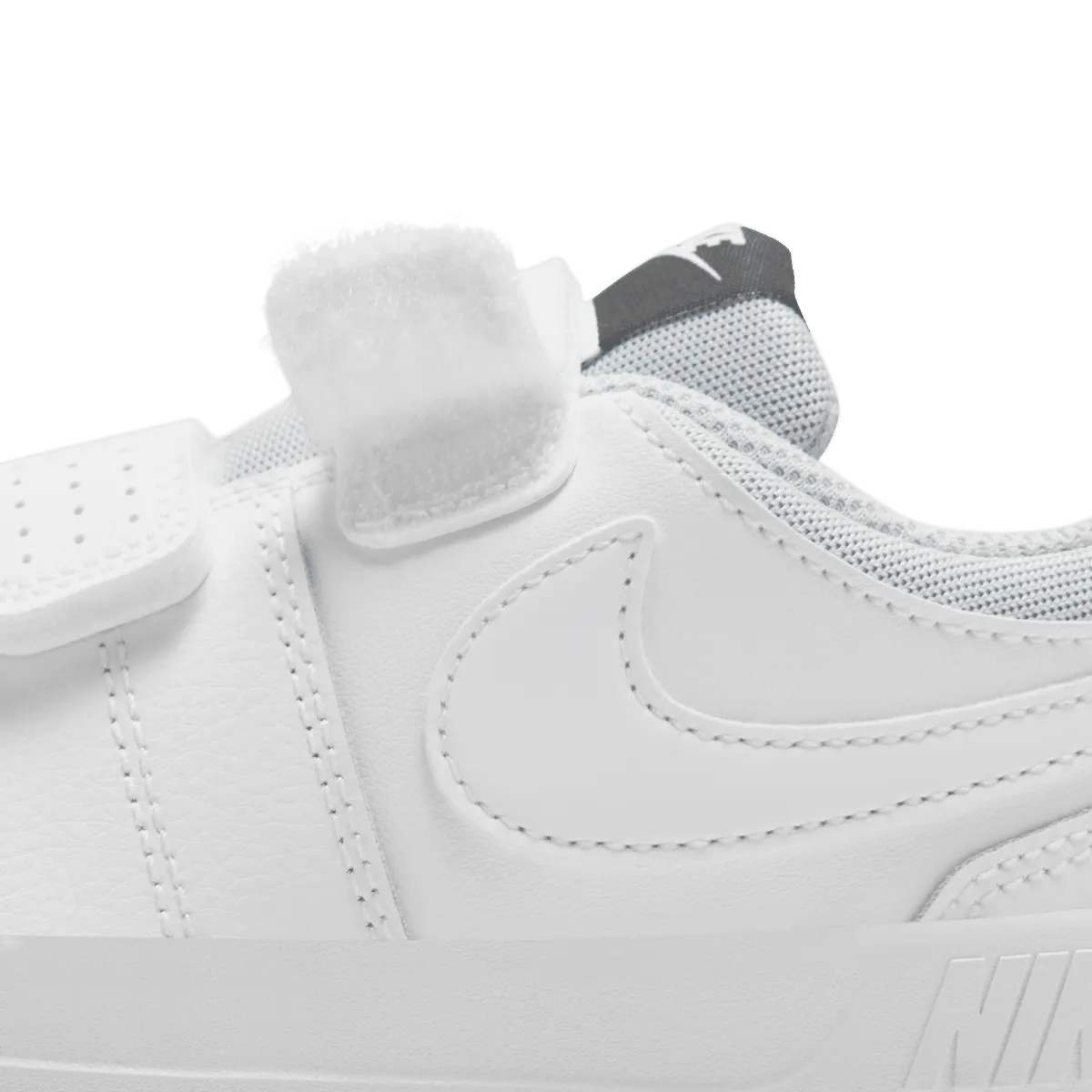 Zapatillas Urbanas Niño Nike Pico 5 Blanca