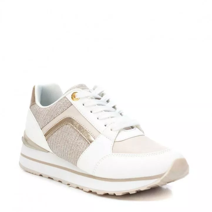 Zapatillas Xti 043008 blanca con detalles metalizados