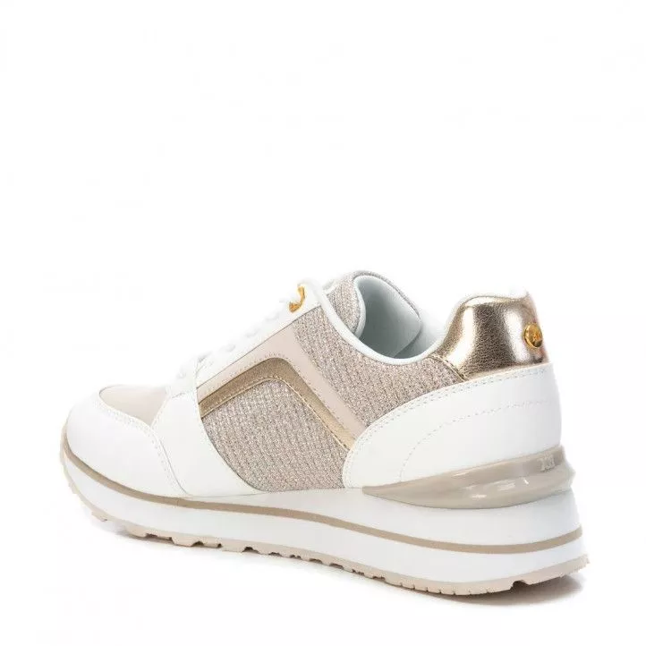 Zapatillas Xti 043008 blanca con detalles metalizados