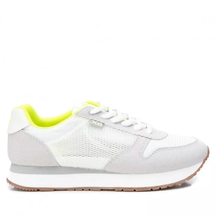 Zapatillas Xti 043787 blanca con detalles amarillos