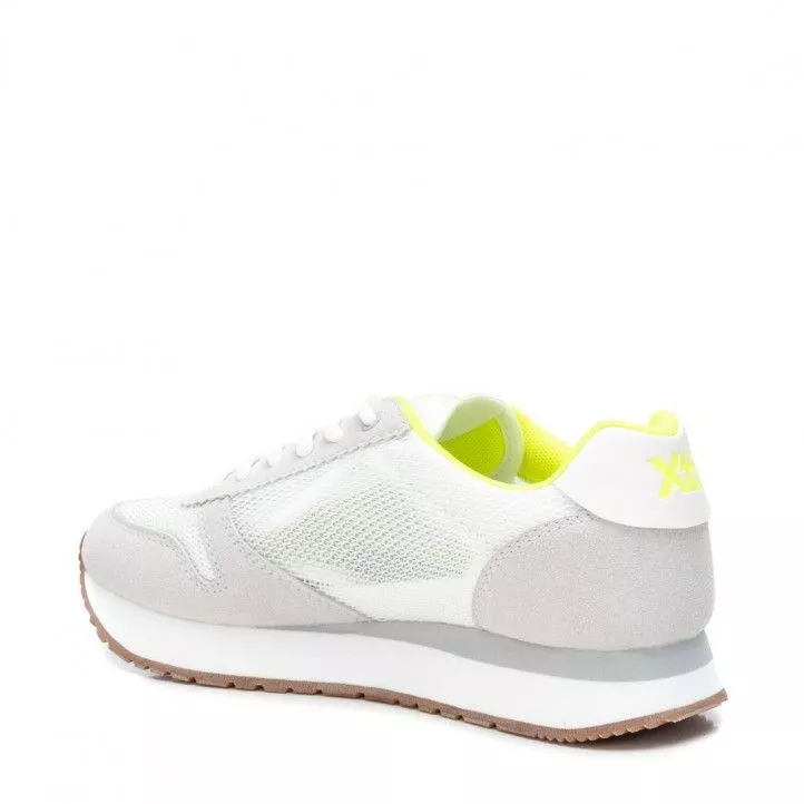 Zapatillas Xti 043787 blanca con detalles amarillos