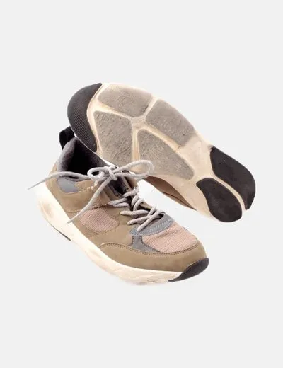 Zara Deportiva marrón cordones